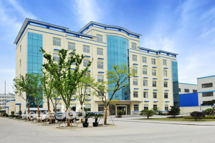 无锡365地产家居网品牌行--走进东群钢管厂!_